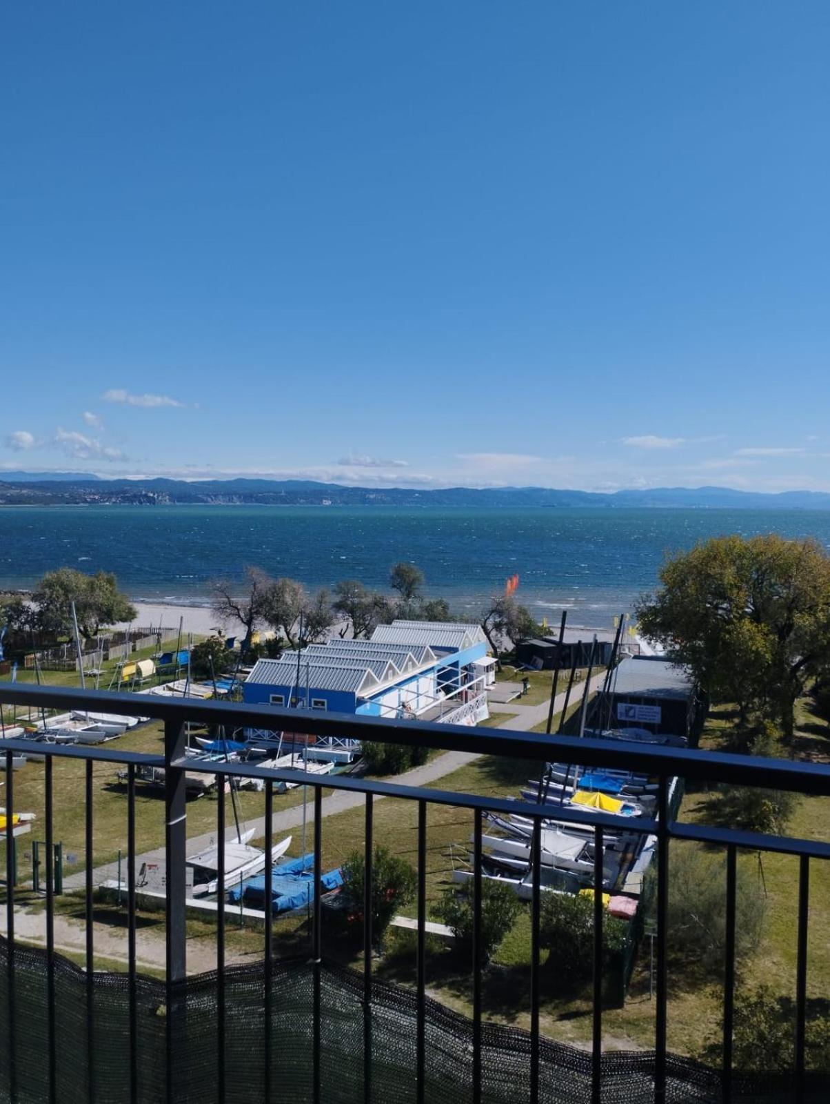Appartamento Luxury Vista Mare Per 6 Persone A Marina Julia Dış mekan fotoğraf